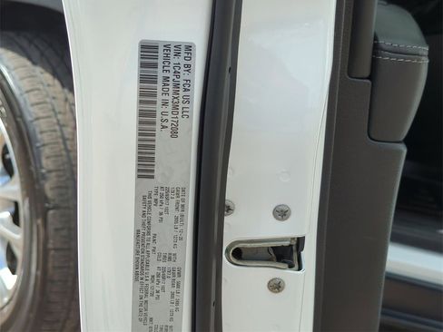 Certified 2021 Jeep Cherokee Latitude Lux image 31