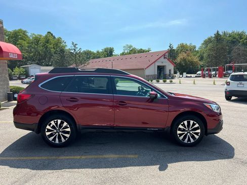 Used 2017 Subaru Outback 2.5i Limited AWD/4WD image 2