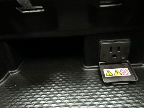 Used 2021 RAM 1500 Limited w/ Night Edition image 43