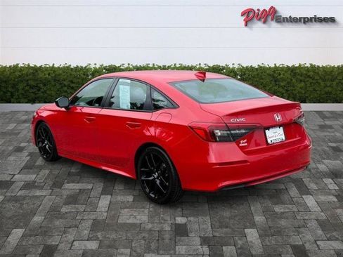 Used 2024 Honda Civic Sport image 2