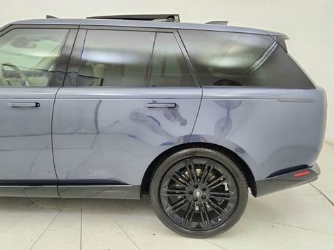 Used 2024 Land Rover Range Rover SE AWD/4WD image 10