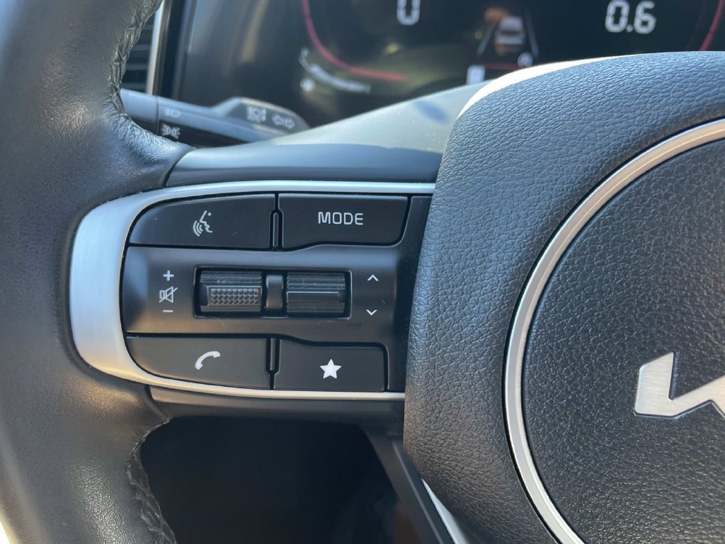 Used 2024 Kia Sportage EX AWD/4WD image 29
