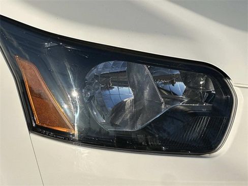 Used 2019 Ford Transit 250 130 Low Roof image 5