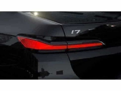 New 2026 BMW i7 xDrive60 AWD/4WD image 8