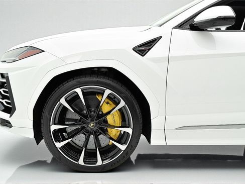 Used 2021 Lamborghini Urus image 14