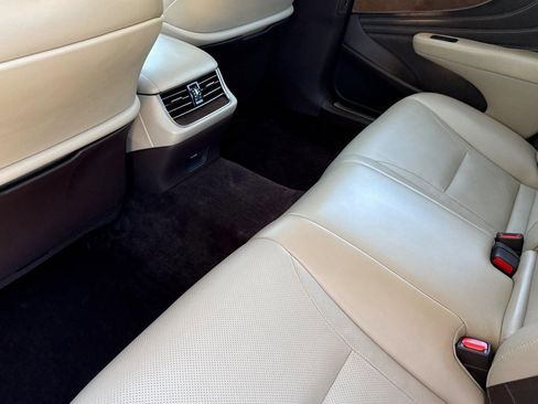 Used 2018 Lexus LS 500 LS 500 w/ Accessory Package (Z2) image 26