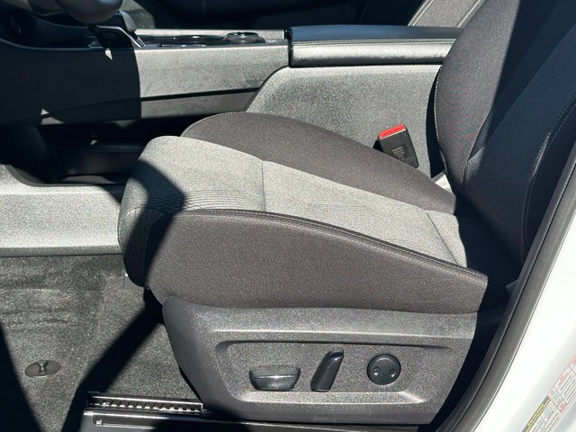 Certified 2025 Nissan Rogue SV AWD/4WD image 22