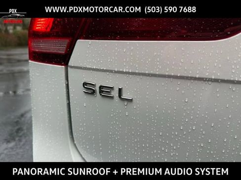Used 2022 Volkswagen Tiguan SEL R-Line AWD/4WD image 32