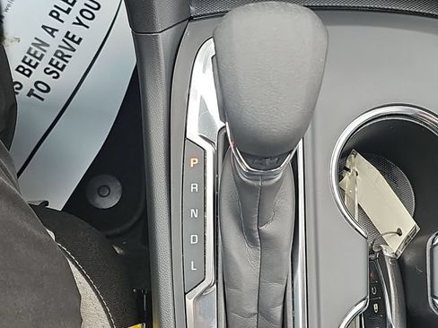 Used 2024 Chevrolet Equinox LS w/ LS Convenience Package FWD image 18