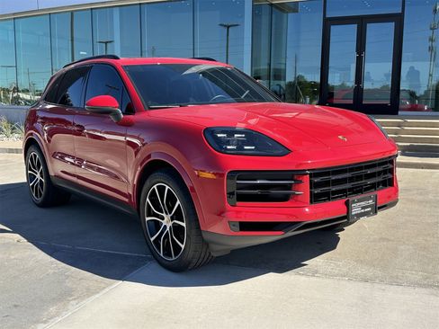 Certified 2024 Porsche Cayenne image 9