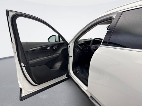 Used 2023 Buick Envision Preferred image 9