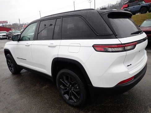 New 2025 Jeep Grand Cherokee Limited w/ MOPAR Finishing Package image 3