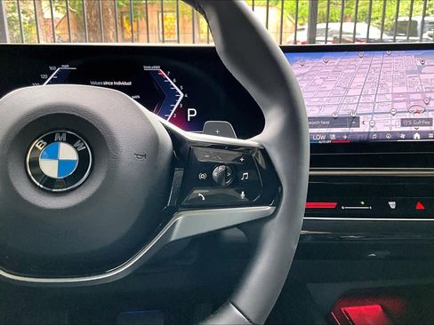 Used 2026 BMW 530i RWD image 24