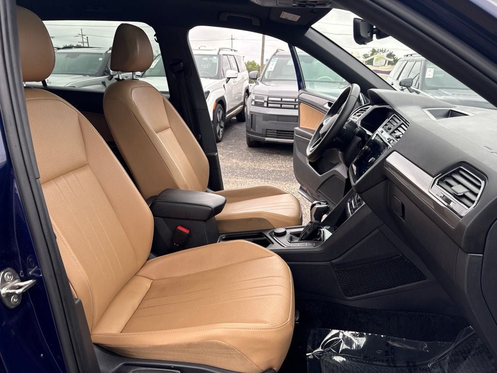 Used 2022 Volkswagen Tiguan SE AWD/4WD image 30
