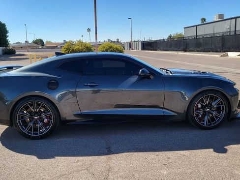 Used 2017 Chevrolet Camaro ZL1 image 10