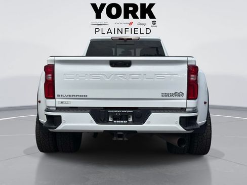 Used 2022 Chevrolet Silverado 3500 High Country w/ Safety Package II AWD/4WD image 6