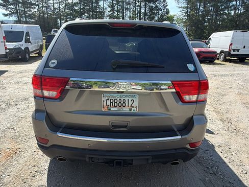Used 2012 Jeep Grand Cherokee Overland Summit RWD image 9