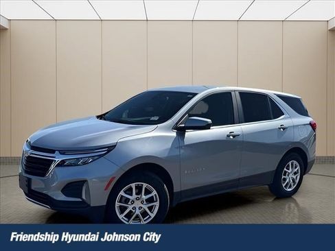 Used 2024 Chevrolet Equinox LT AWD/4WD image 1