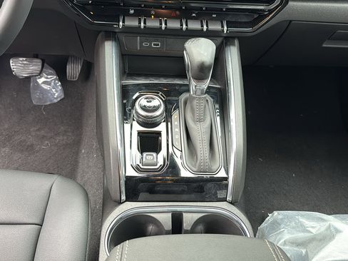 New 2026 GMC Canyon Elevation w/ Convenience Package image 18