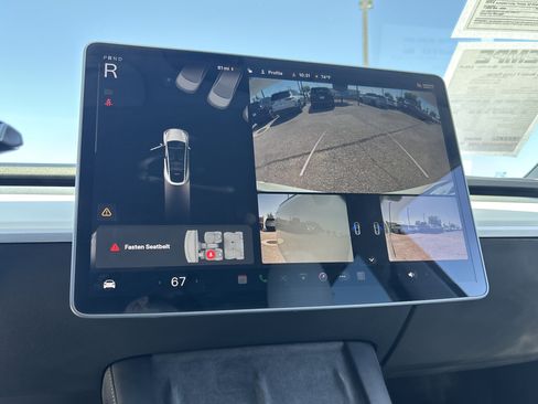 Used 2021 Tesla Model Y Long Range AWD/4WD image 23