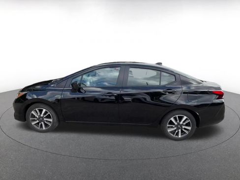 Used 2025 Nissan Versa SV FWD image 9