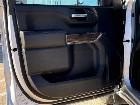 Used 2021 Chevrolet Silverado 1500 RST image 26