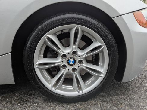 Used 2004 BMW Z4 3.0i RWD image 49