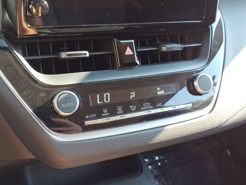 Used 2024 Toyota Corolla LE FWD image 18