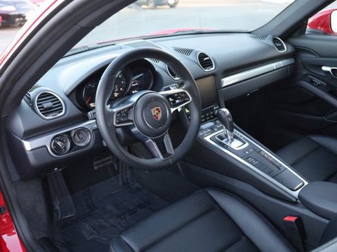 Used 2019 Porsche 718 Cayman RWD image 24