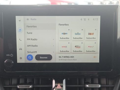 Used 2024 Toyota Corolla Cross XLE w/ Convenience Package image 33