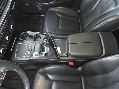 Used 2019 Audi Q7 3.0T Premium Plus AWD/4WD image 17