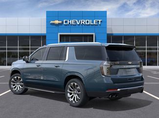 New 2026 Chevrolet Suburban Premier w/ Sun And Tow Package AWD/4WD video 3