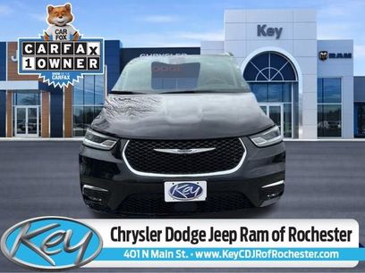 Used 2024 Chrysler Pacifica Limited