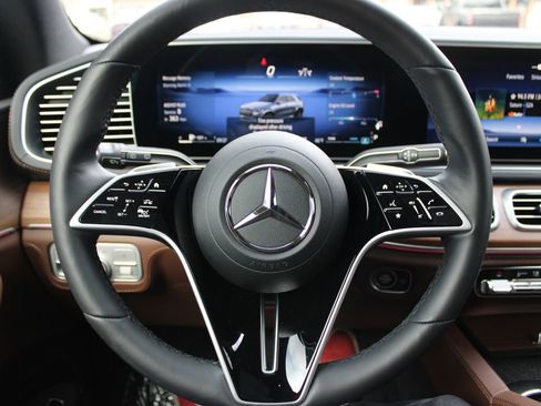 Used 2025 Mercedes-Benz GLE 580 GLE 580 image 13