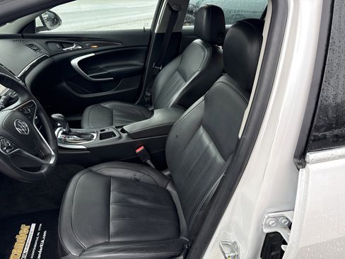Used 2017 Buick Regal Premium image 12