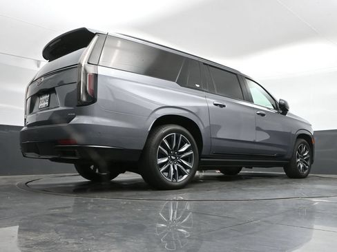 Used 2021 Cadillac Escalade ESV Sport w/ Driver Assist Tech Package AWD/4WD image 41