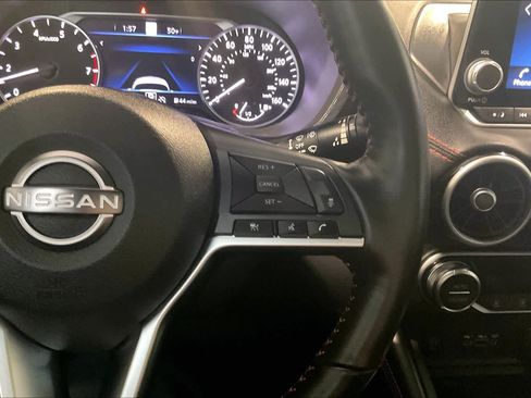 Used 2025 Nissan Sentra SR w/ SR Premium Package image 20
