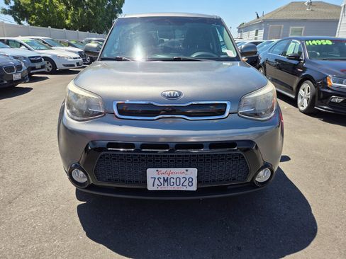 Used 2016 Kia Soul + FWD image 6