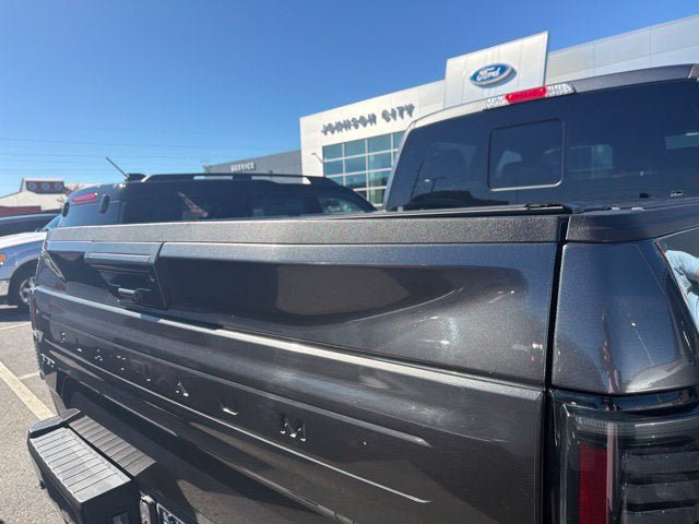 Certified 2019 Ford F150 Platinum w/ Equipment Group 701A Luxury AWD/4WD image 10