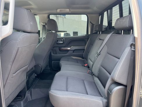 Used 2018 GMC Sierra 2500 SLE w/ HD SLE Preferred Plus Package AWD/4WD image 16
