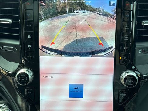 Used 2025 RAM 1500 Limited w/ Trailer Tow Group image 26