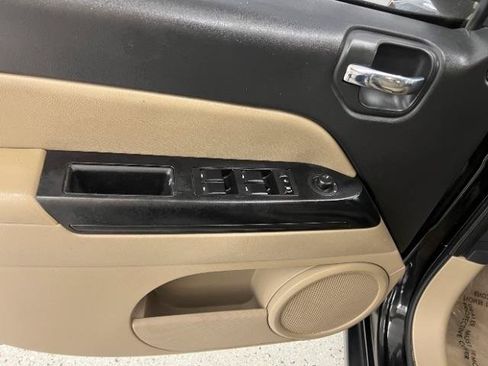 Used 2015 Jeep Compass Sport w/ Power Value Group FWD image 13