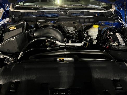 Used 2018 RAM 1500 Sport w/ Hydro Blue Sport Package image 39