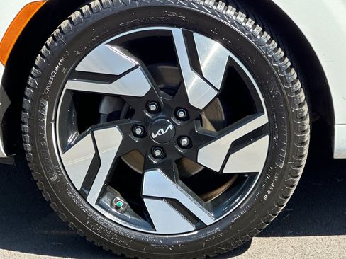 Certified 2023 Kia Soul GT-Line FWD image 32