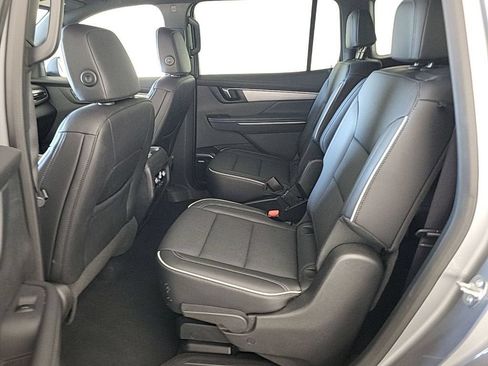 Used 2025 Buick Enclave Preferred FWD image 14