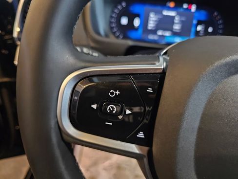 Certified 2025 Volvo XC90 B6 Ultra w/ Protection Package Premier AWD/4WD image 20