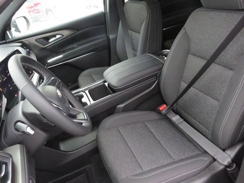 New 2026 Chevrolet Traverse LT w/ Sun and Wheel Package image 16