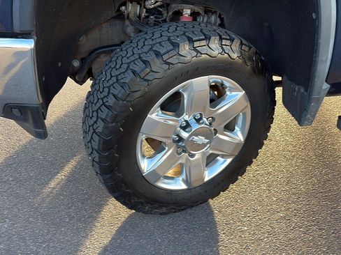 Used 2020 Chevrolet Silverado 2500 LTZ image 10