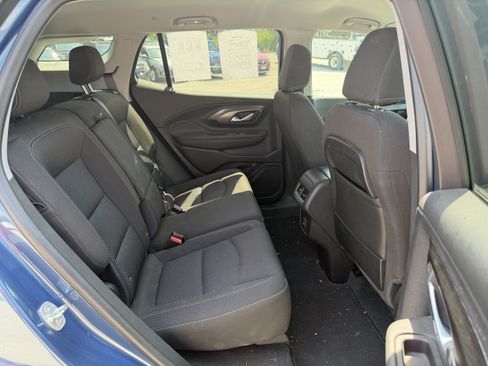 Used 2024 GMC Terrain SLE FWD image 10
