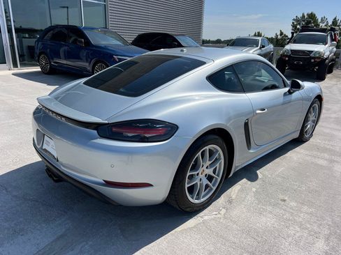 Used 2018 Porsche 718 Cayman RWD image 5